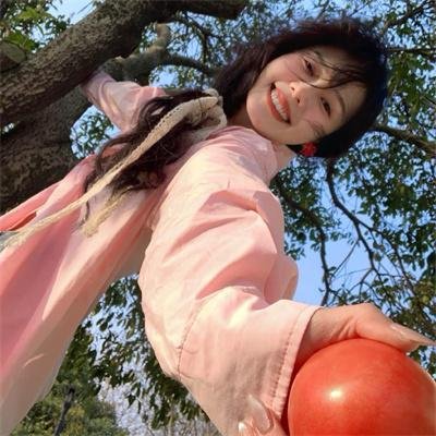 罗衣相逢九重春